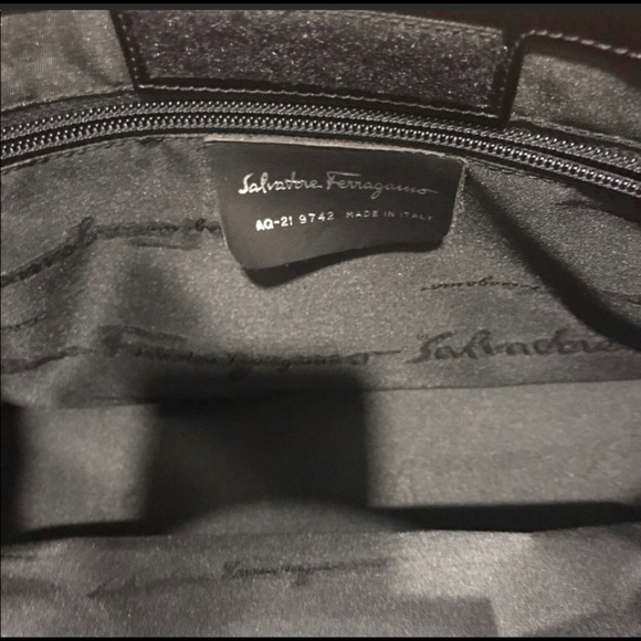 Salvatore Ferragamo like new gorgeous hobo - Picture 10 of 10